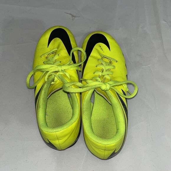 Yellow Nike hyper venom cleats - Picture 4 of 7